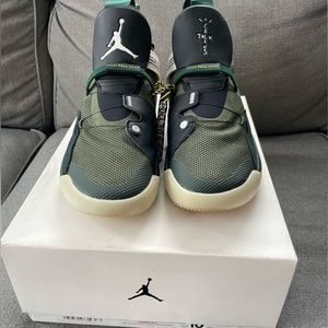 (2019) Jordan 33 Travis Scoot sz 10